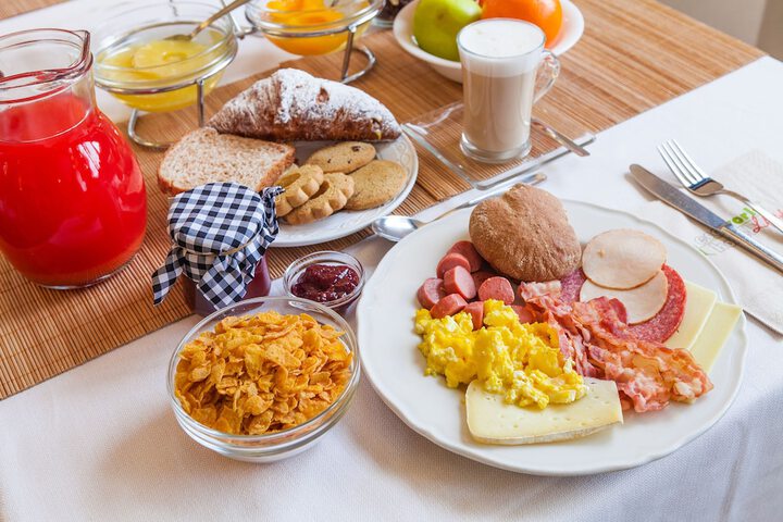 Breakfast/Coffee Service 29 of 34