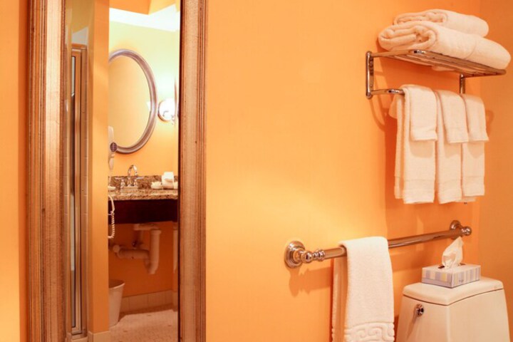 Room 18 of 36