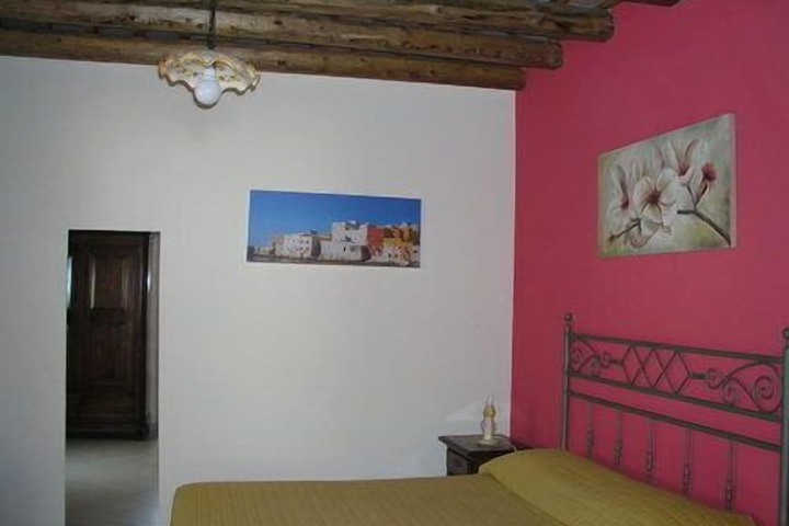 Room 10 of 42