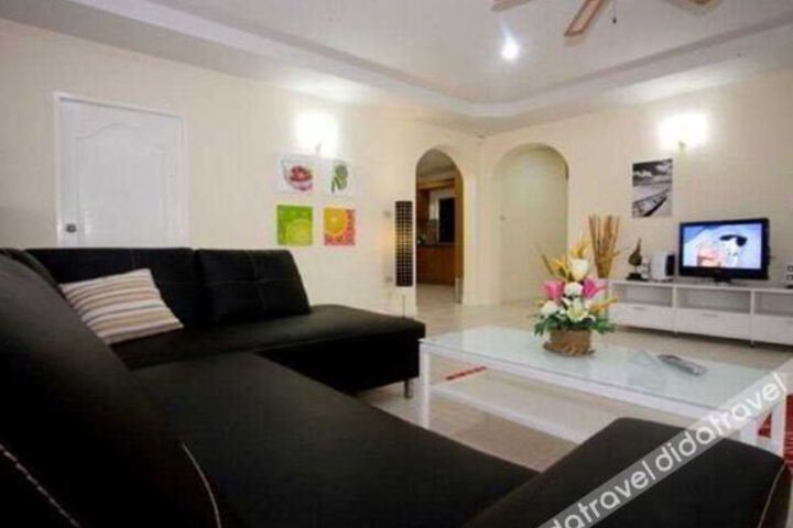 Mabprachan Lake Villa