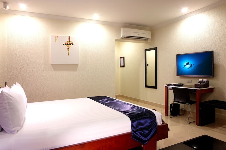 Room 15 of 40