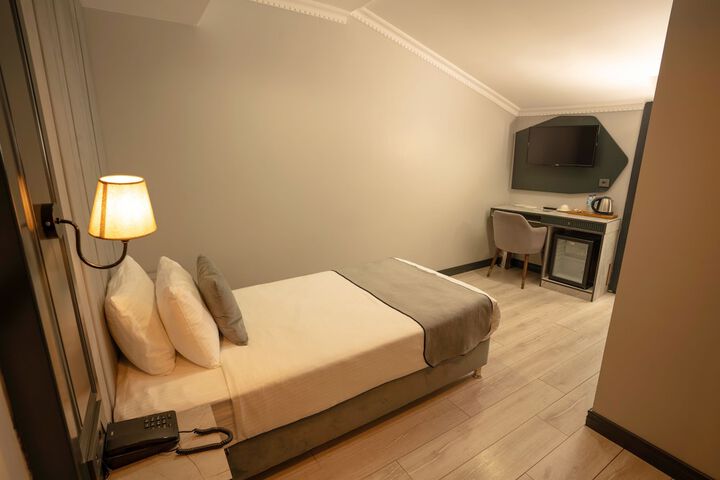 Room 19 of 41