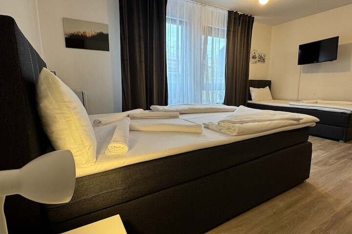 Room 10 of 15