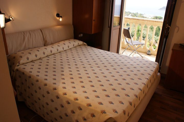 Room 5 of 26