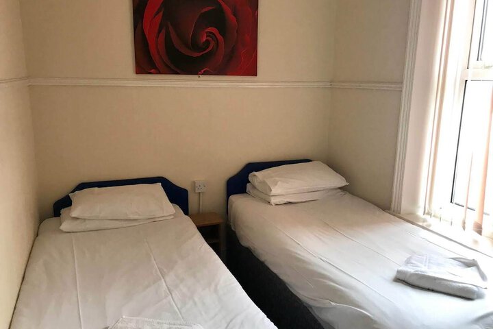 Room 12 of 22