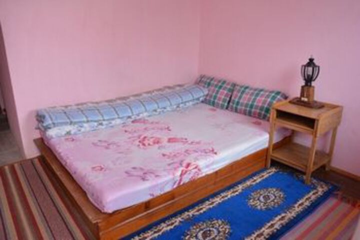 Room 10 of 24