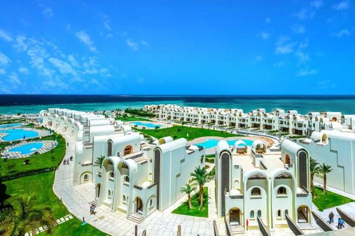 Gravity Hotel & Aqua Park Sahl Hasheesh Families and Couples Only