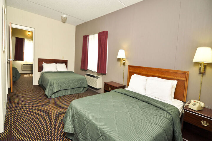 Room 4 of 43