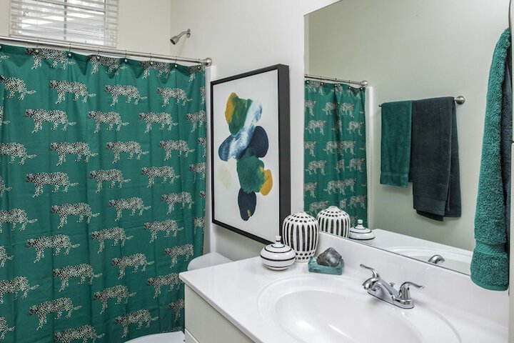 Room 32 of 44