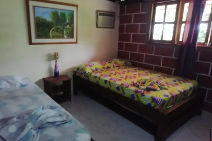 Room 3 of 10