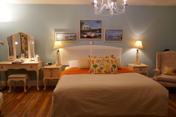 Room 17 of 79