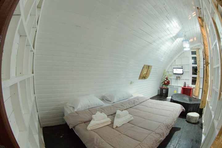 Room 7 of 35