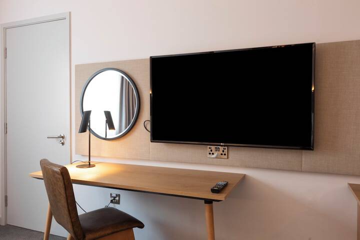 Room 35 of 156