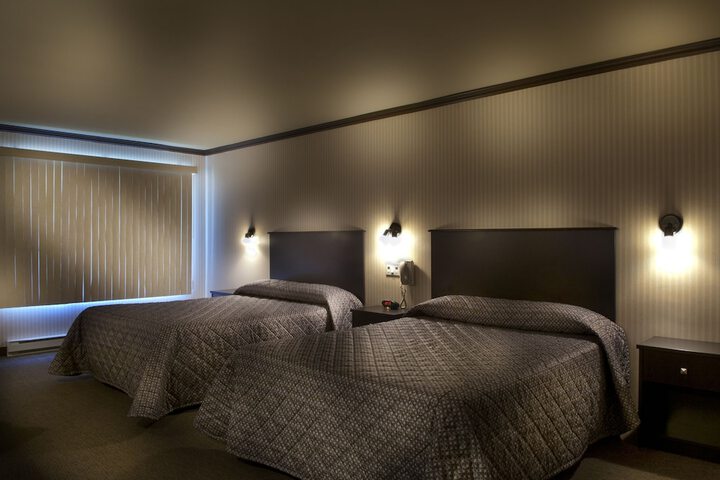 Queen Bed Building B (2 of 20)