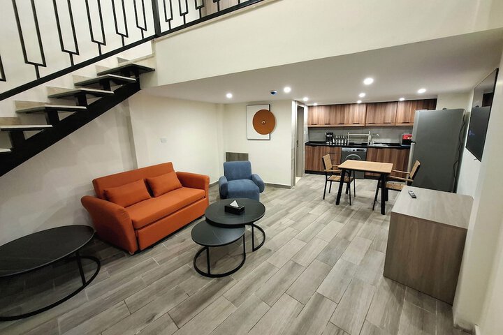 Room 53 of 118