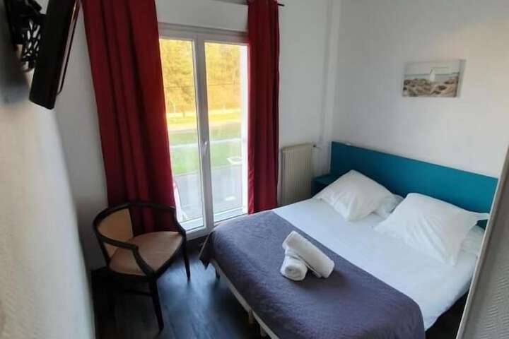 Room 9 of 38