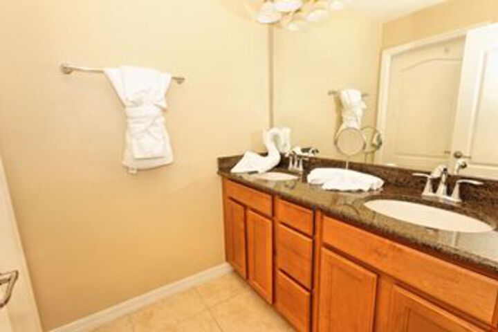 Room 4 of 19