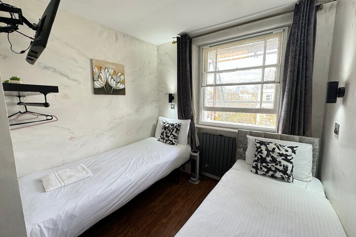 Room 144 of 234