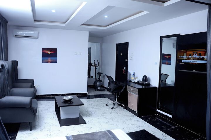 Room 21 of 43