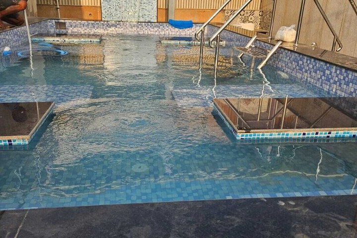 Pool 41 of 58