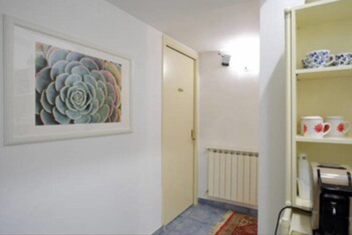 Ballroom/Hall 28 of 40