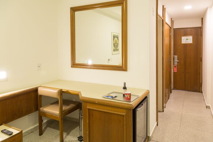 Room 25 of 109