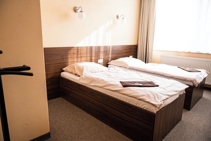 Room 11 of 44