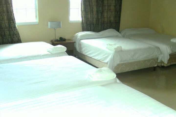 Room 16 of 30