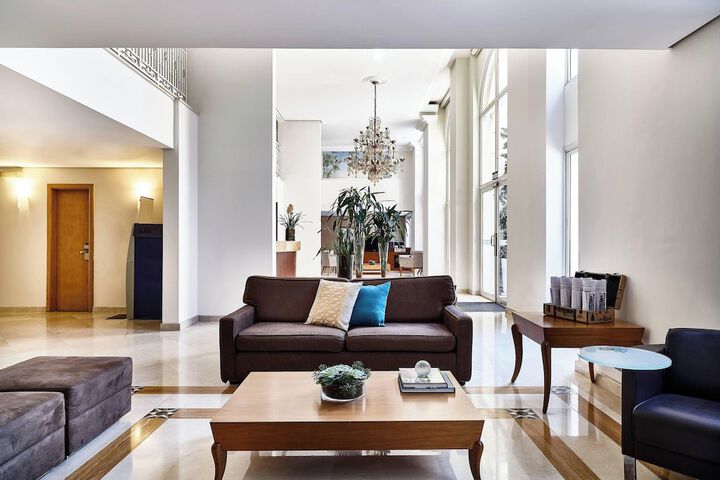 Guest Lobby
