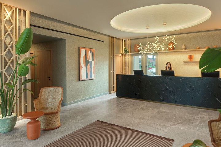 Hotel Interior 4 of 154