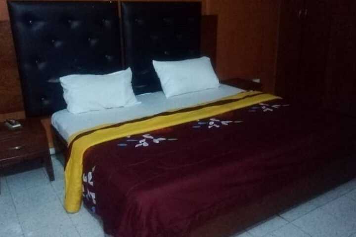 Room 8 of 15