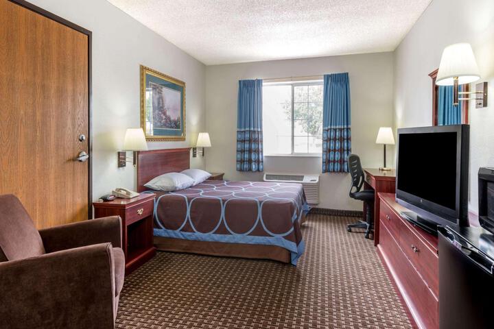 2 Queen Beds (4 of 8)