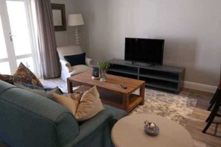 Room 17 of 28