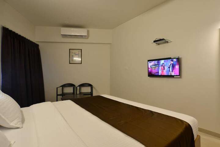 Room 27 of 54