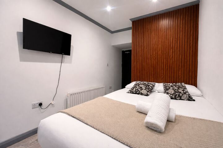 Room 53 of 85