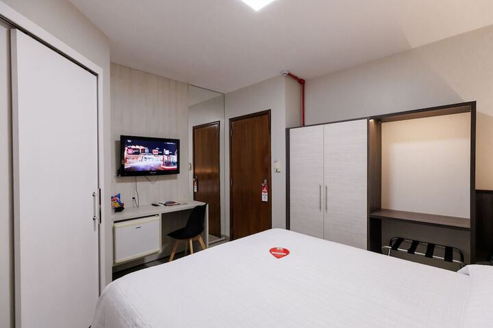 Room 2 of 67