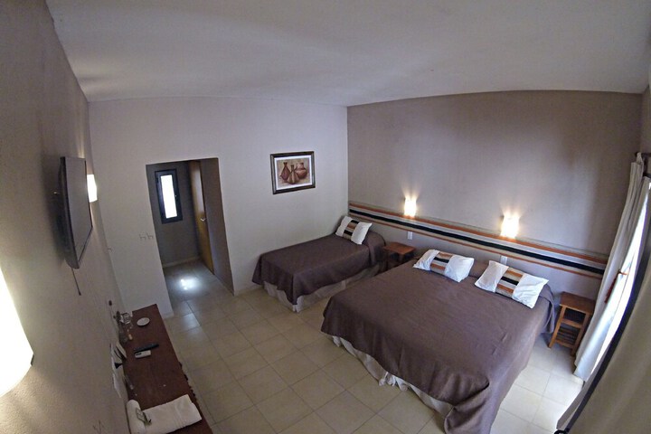 Room 3 of 33
