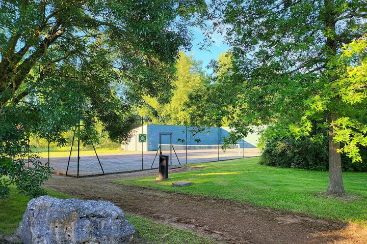 Tennis court