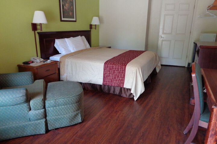 Room 13 of 44