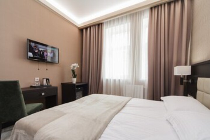 Room 54 of 76