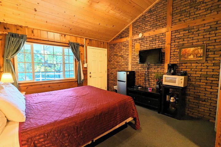 Room 28 of 47