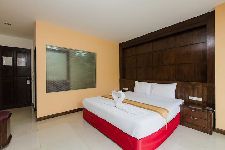 Room 7 of 35