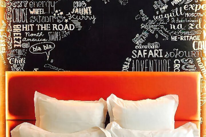 Room 34 of 97