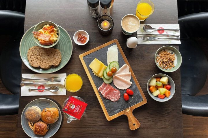 Breakfast/Coffee Service 25 of 36