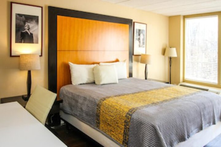 Room 31 of 120