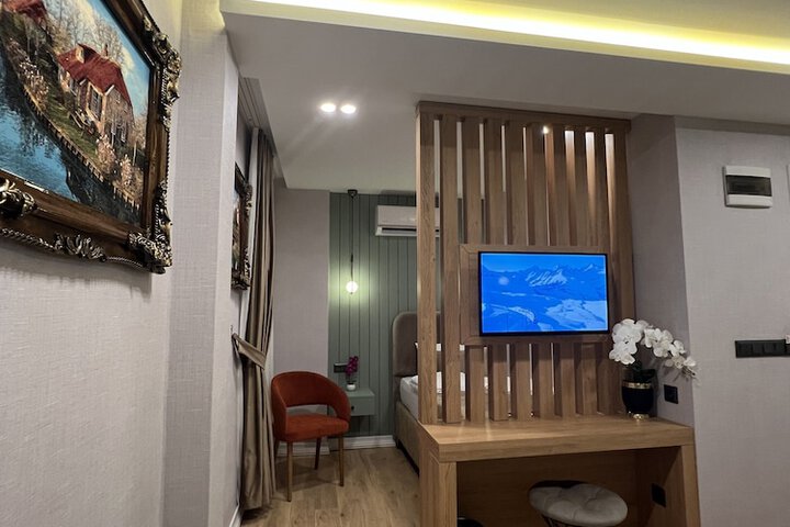 Room 16 of 47