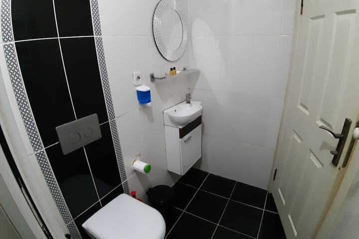 Room 90 of 123