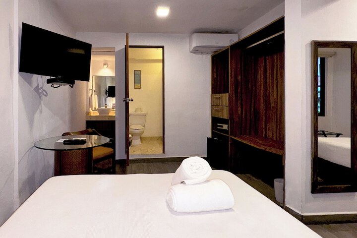 Room 21 of 48