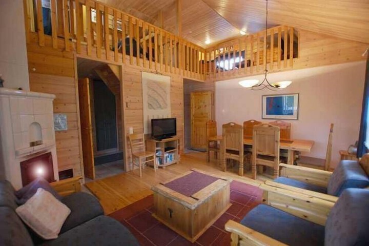 Room 8 of 14
