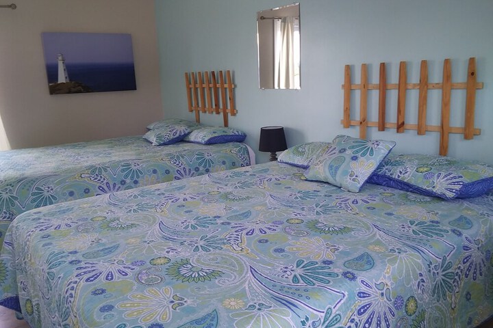 Room 5 of 16